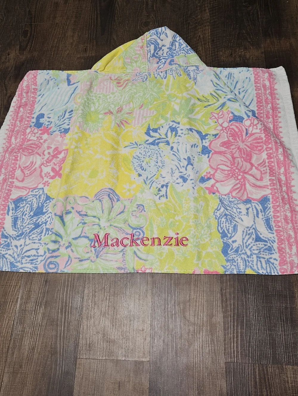 Lilly Pulitzer x Pottery Barn Hooded Beach Towel Mackenzie